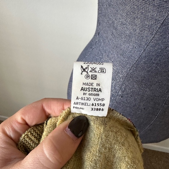 Geiger Collection Vintage Wool Teddy Bear Floral Long Wool Coat Size 10 Medium - Picture 8 of 8